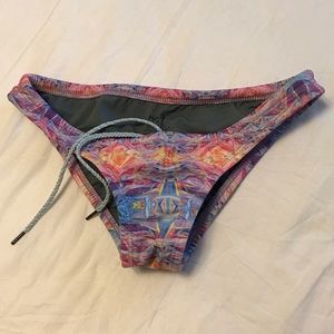 Jolyn Stalactite Euro Bottoms